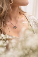 Ketting rond bedel - gegraveerde sieraden